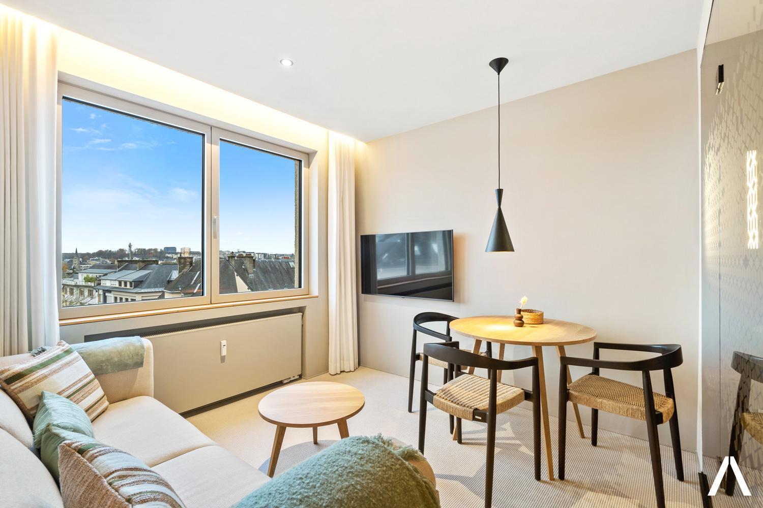 Modern And Cozy Retreat Near The Apartment *